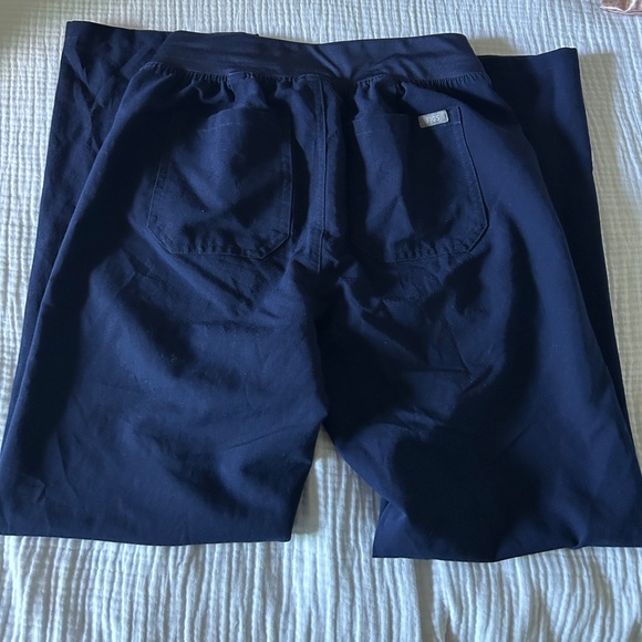 FIGS High Waisted Livingston Basic Scrub Pants - Picture 4 of 4